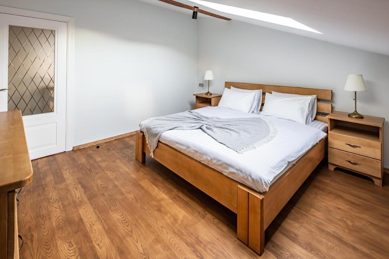 Romari Apartment Вірменська Lviv Ngoại thất bức ảnh