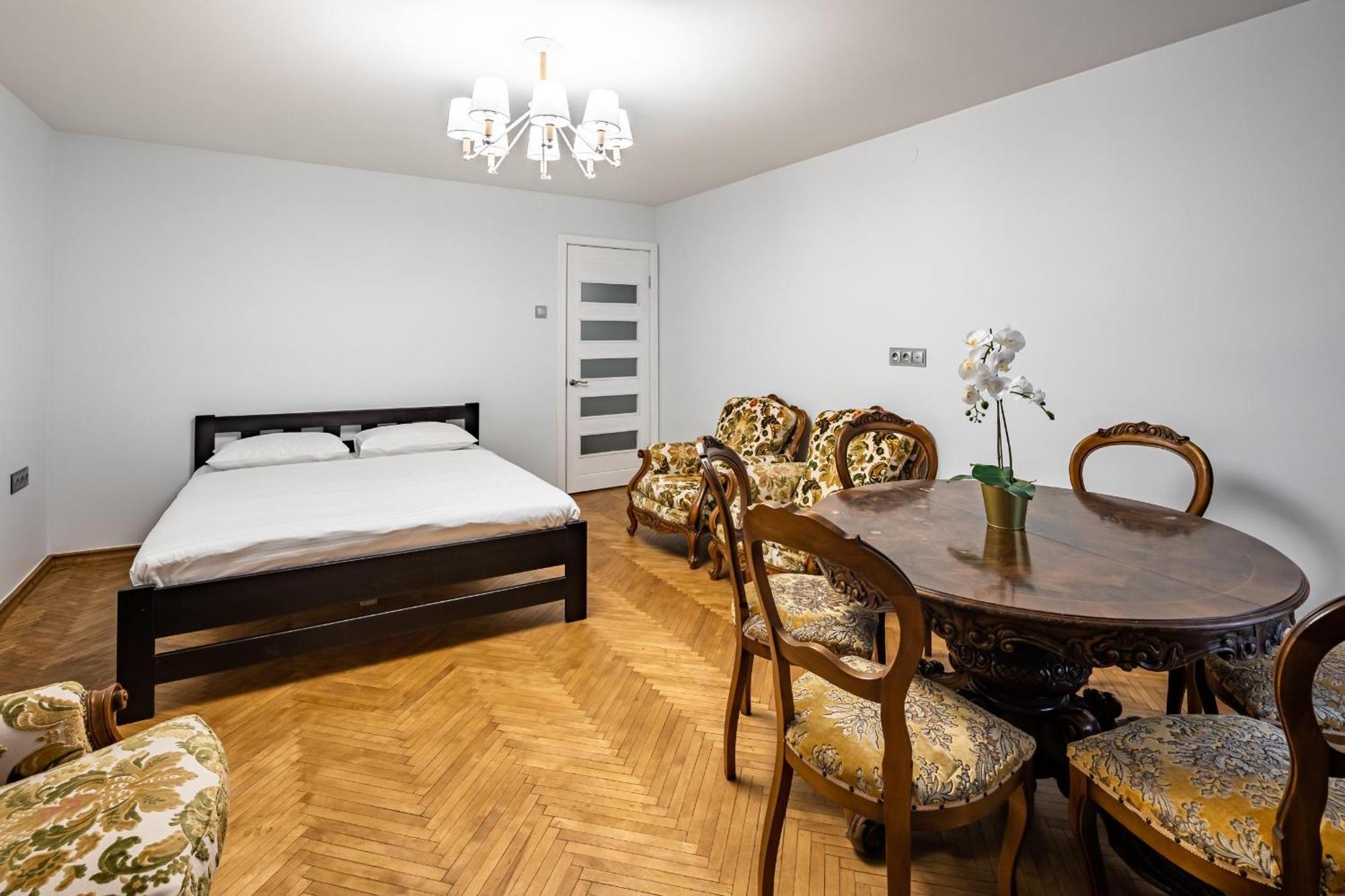 Romari Apartment Вірменська Lviv Ngoại thất bức ảnh